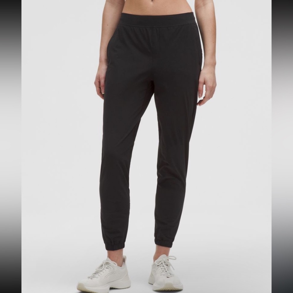 Brand new Lululemon Adapted state HR jogger Tall